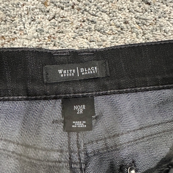 WHBM Boot leg Black Jeans sz 2 Inseam 31 inches - Picture 5 of 5